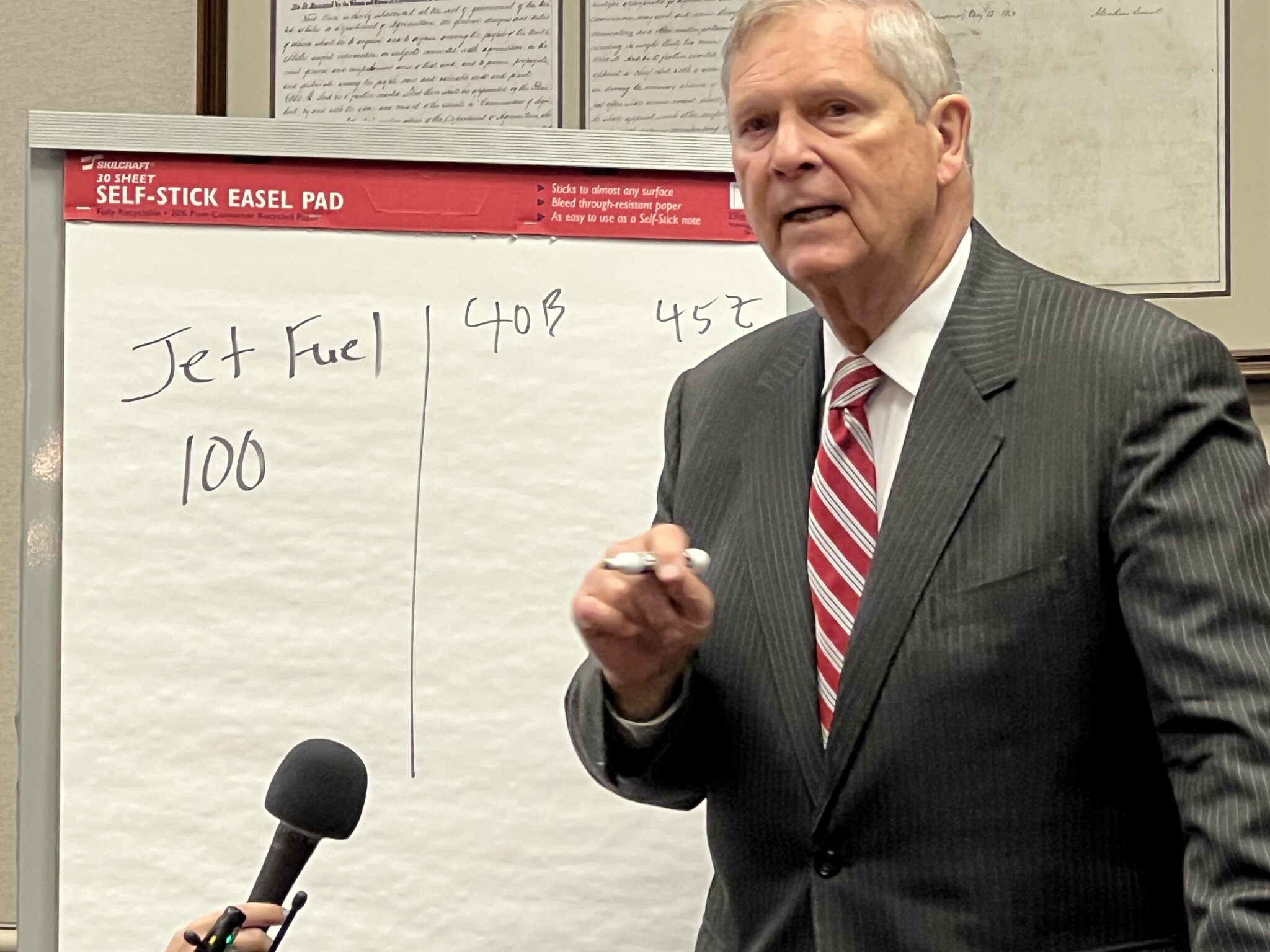 thomas vilsack net worth - Ilustrasi 2